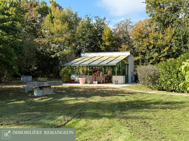 Maison - 211 m² - 8 pièces