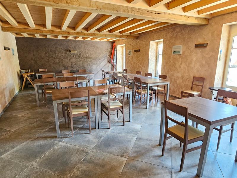 Propriété - 580 m² - 18 pièces