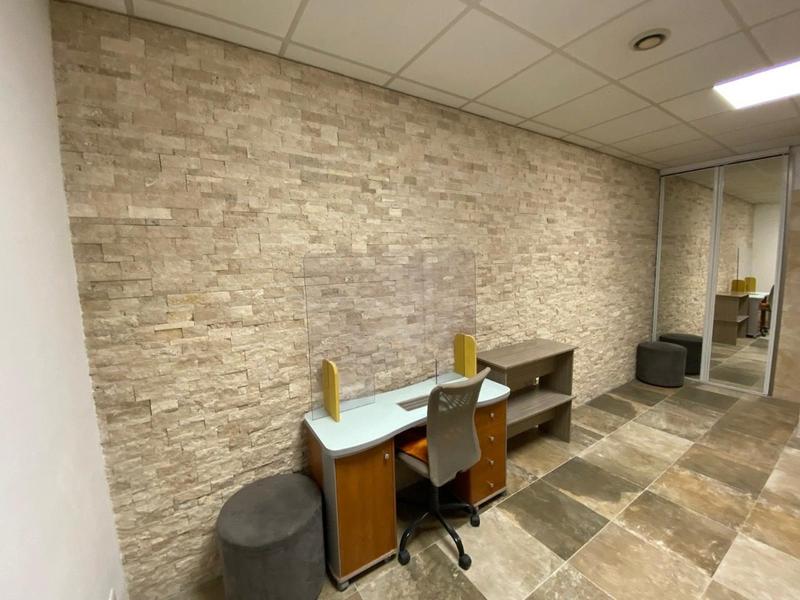 Fonds de commerce - Magasins - 108 m²