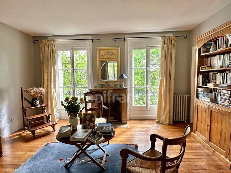 Propriété - 380 m² - 15 pièces