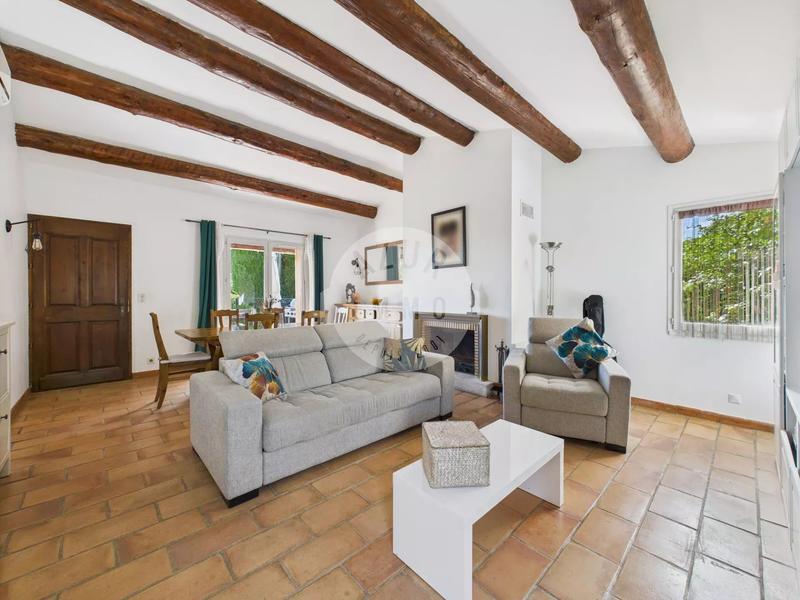 Maison - 96 m² - 5 pièces