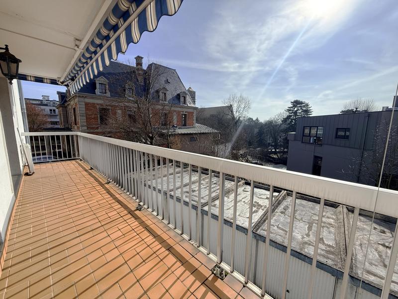 Appartement - 88 m² - 5 pièces