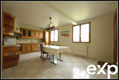 Maison traditionnelle - 200 m² - 6 pièces