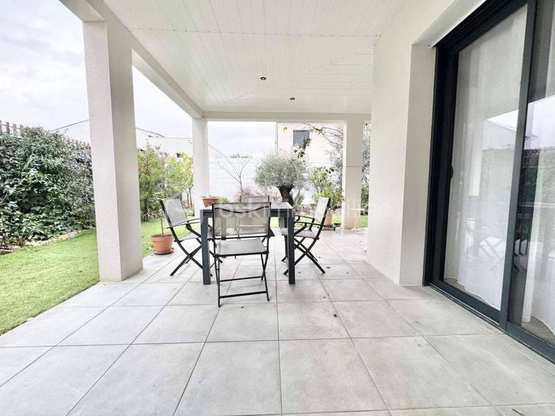 Maison traditionnelle - 107 m² - 4 pièces