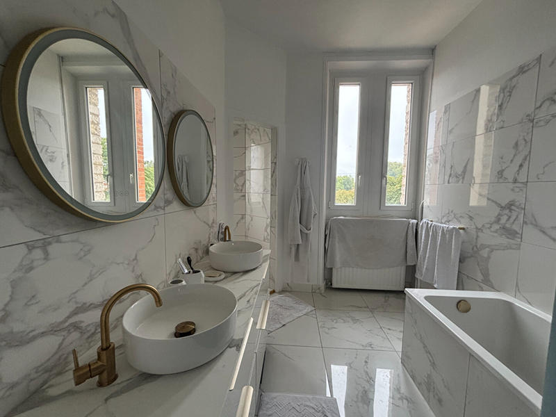 Maison - 185 m² - 6 pièces