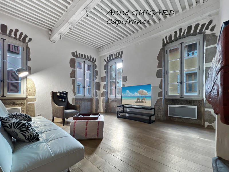 Appartement ancien - 159 m² - 4 pièces