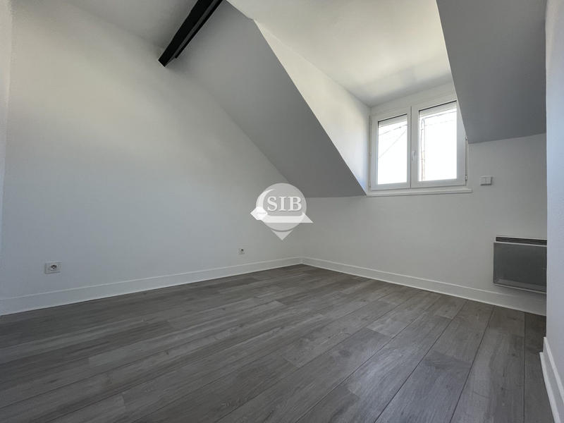 Maison - 96 m² - 6 pièces