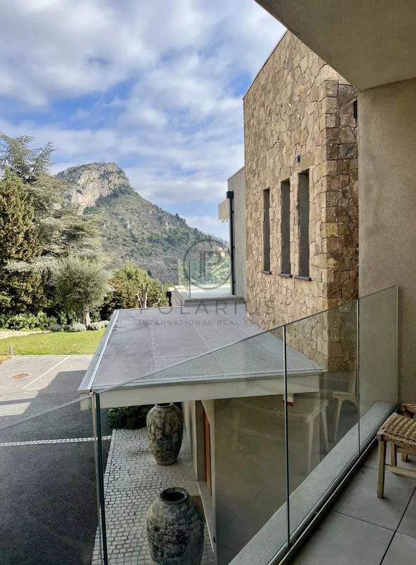 Villa - 445 m² - 7 pièces