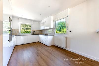 Maison d'architecte - 290 m² - 8 pièces