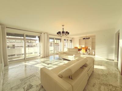 Appartement - 149 m² - 4 pièces