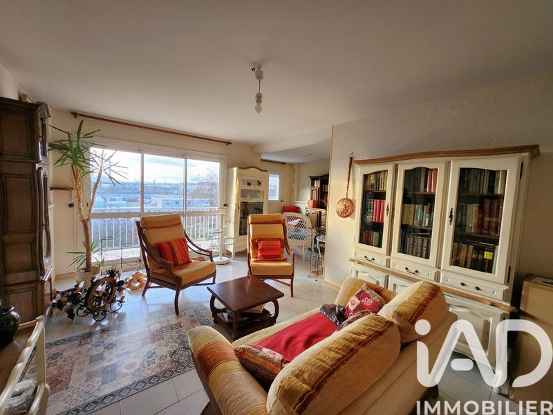 Appartement - 80 m² - 4 pièces