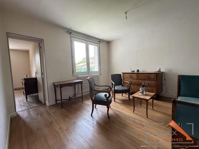 Maison - 95 m² - 5 pièces