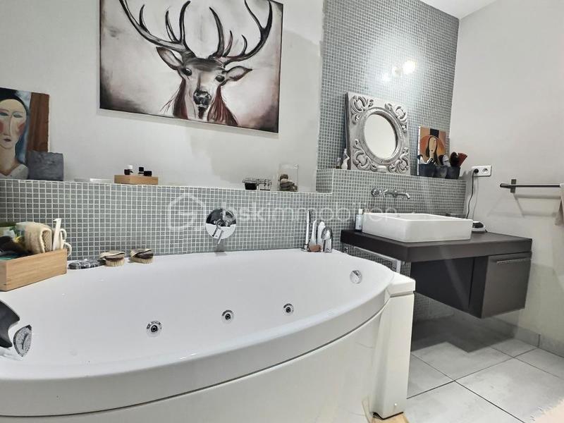 Appartement - 83 m² - 4 pièces