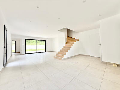 Villa - 110 m² - 5 pièces