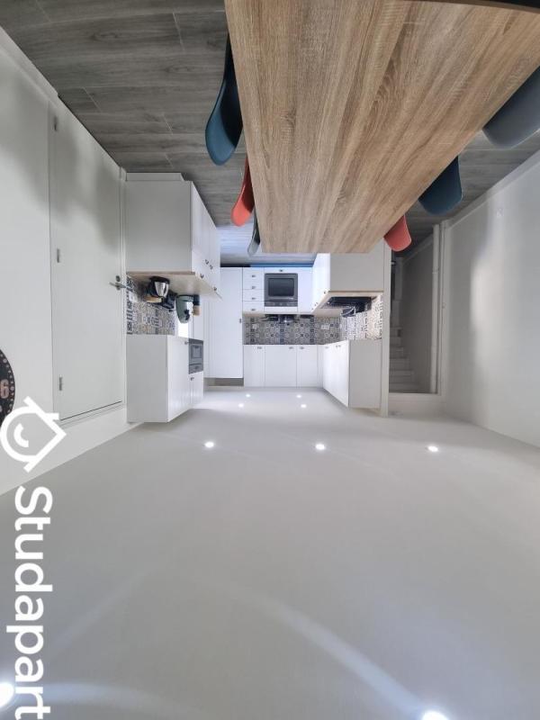 Chambre - 13 m² - 1 pièce