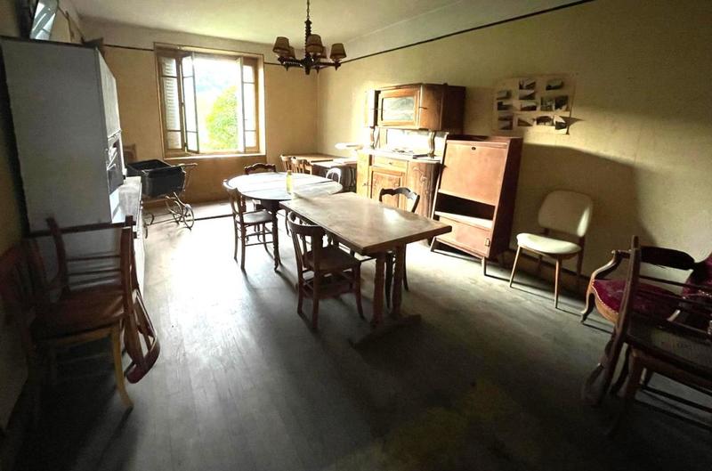 Maison - 8 502 m² - 3 pièces