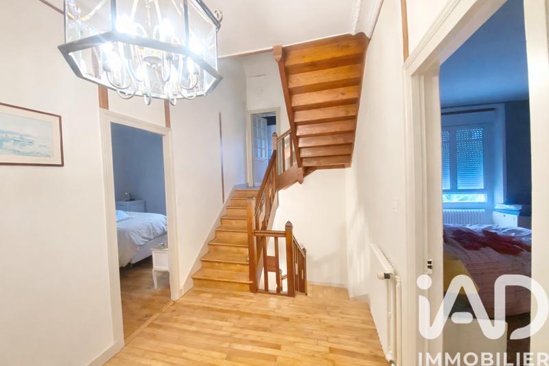 Maison - 400 m² - 10 pièces