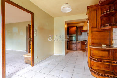 Maison - 300 m² - 7 pièces