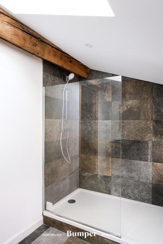 Maison ancienne - 244 m² - 7 pièces