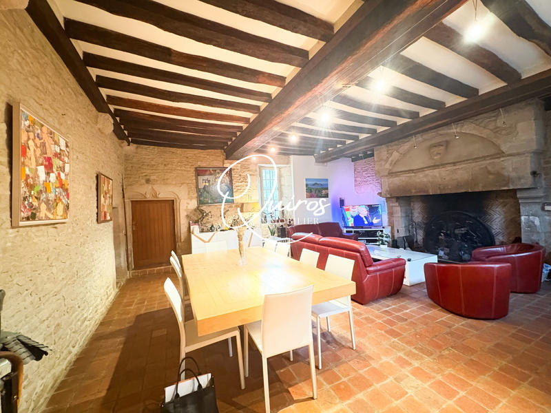 Bastide - 300 m² - 7 pièces