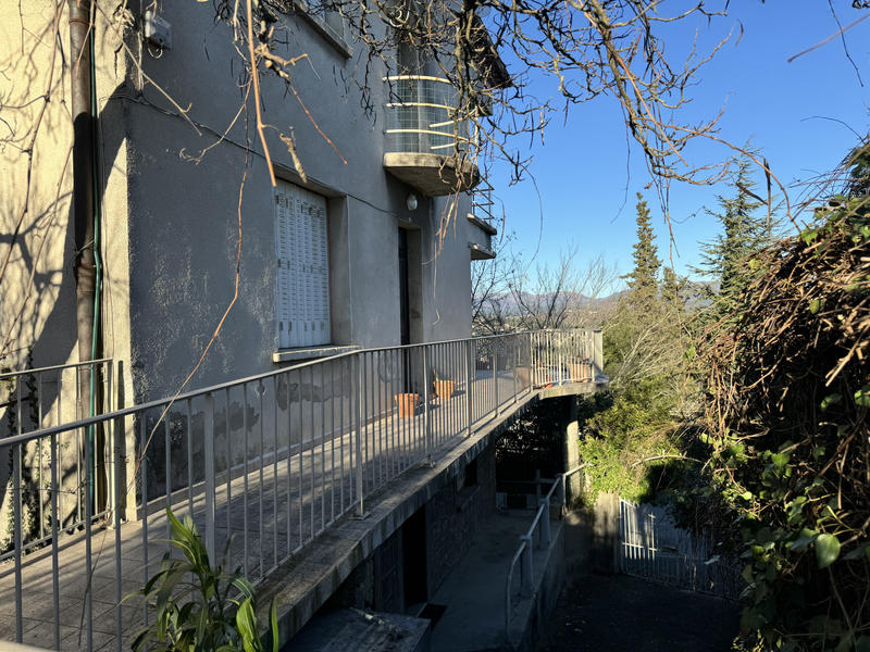 Immeuble - 266 m² - 11 pièces