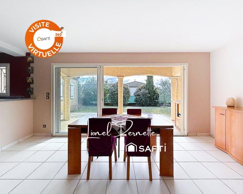 Maison - 220 m² - 10 pièces