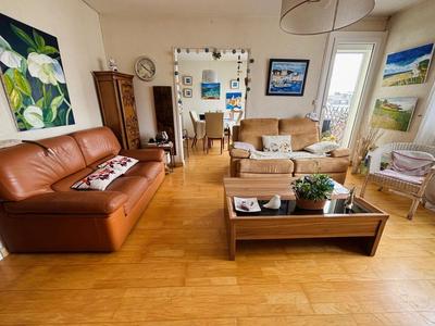 Appartement - 95 m² - 4 pièces