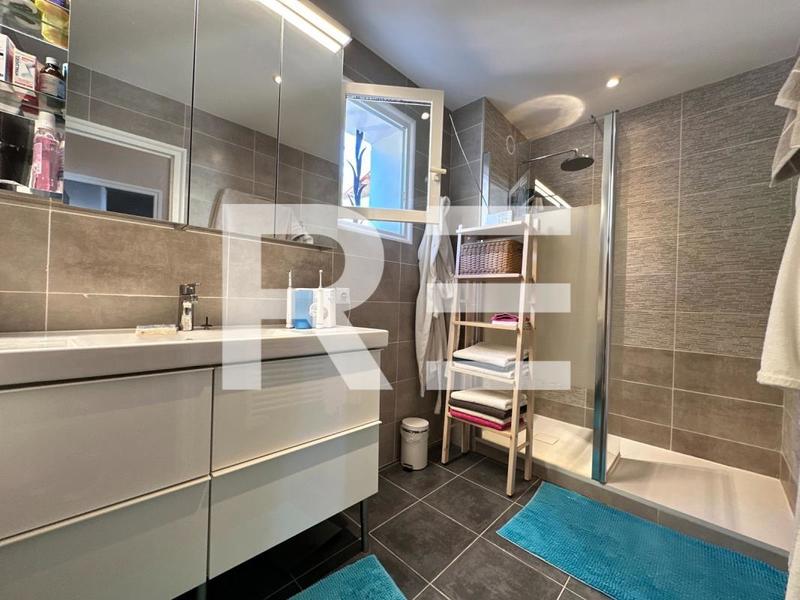 Villa - 171 m² - 8 pièces