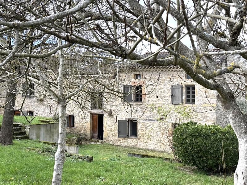 Maison - 258 m² - 6 pièces