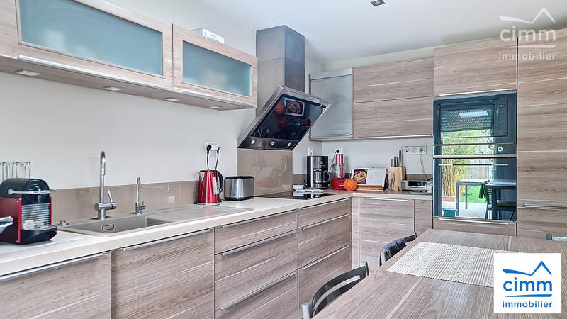 Maison contemporaine - 240 m² - 8 pièces