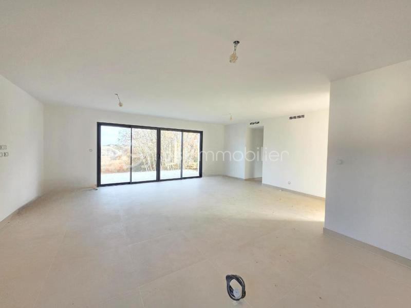 Maison - 97 m² - 4 pièces