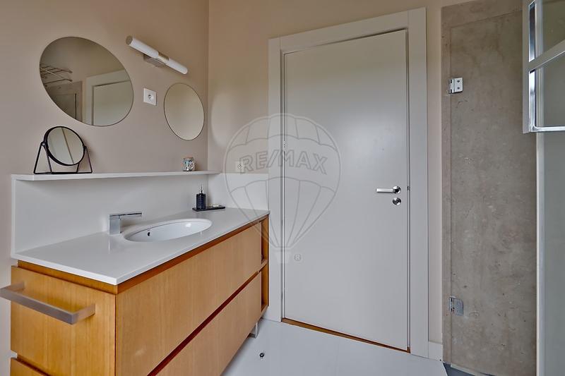 Propriété - 330 m² - 7 pièces