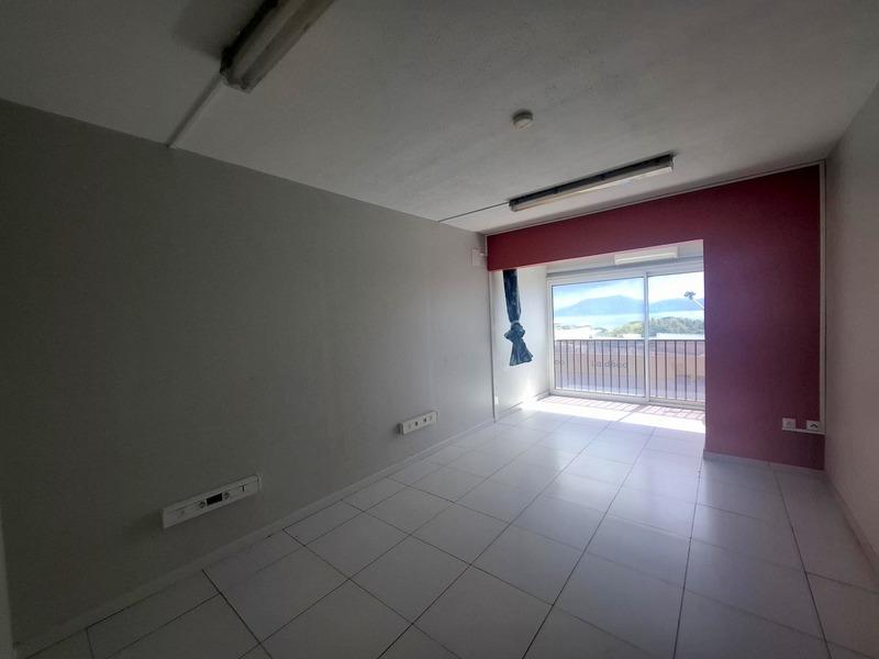 Bureau - 61 m² - 3 pièces