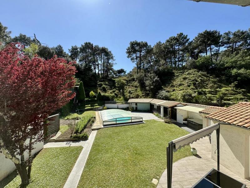 Maison - 163 m² - 6 pièces