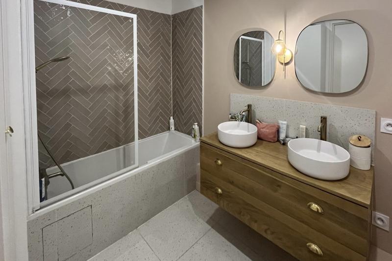 Appartement - 136 m² - 6 pièces