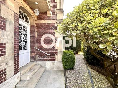 Maison - 175 m² - 9 pièces