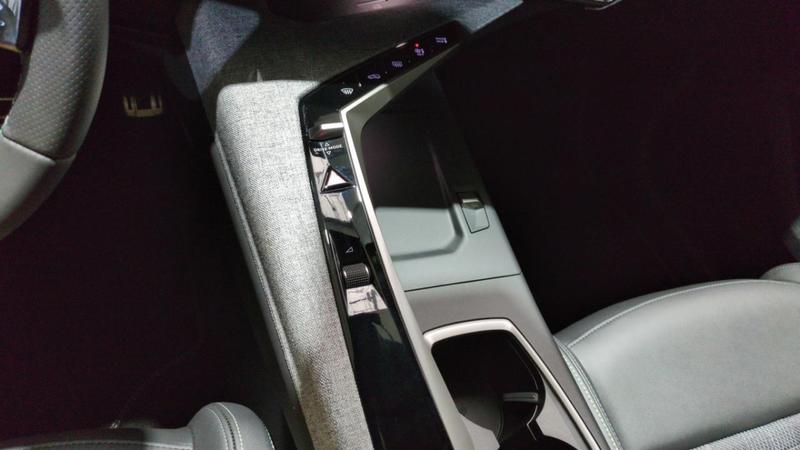 Peugeot 3008 III 1.2 Hybrid 145 E-Dcs6 Gt