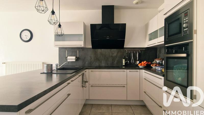 Maison - 80 m² - 5 pièces