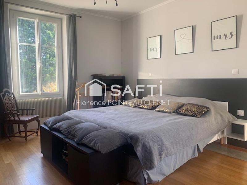 Maison de maîtres - 272 m² - 8 pièces