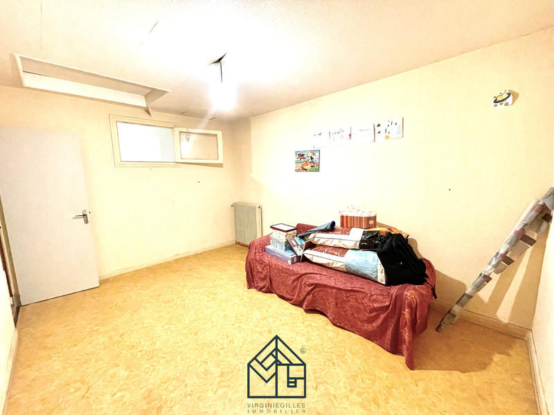 Maison - 185 m² - 7 pièces