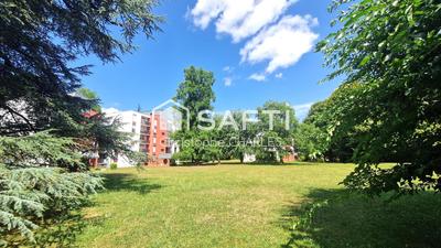 Appartement - 93 m² - 5 pièces