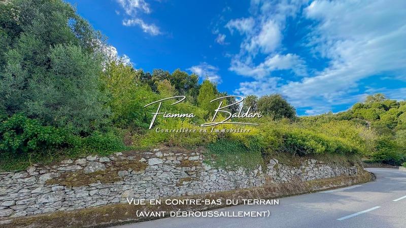 Terrain constructible - 750 m²