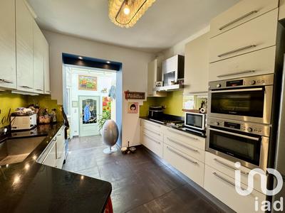 Maison - 257 m² - 12 pièces