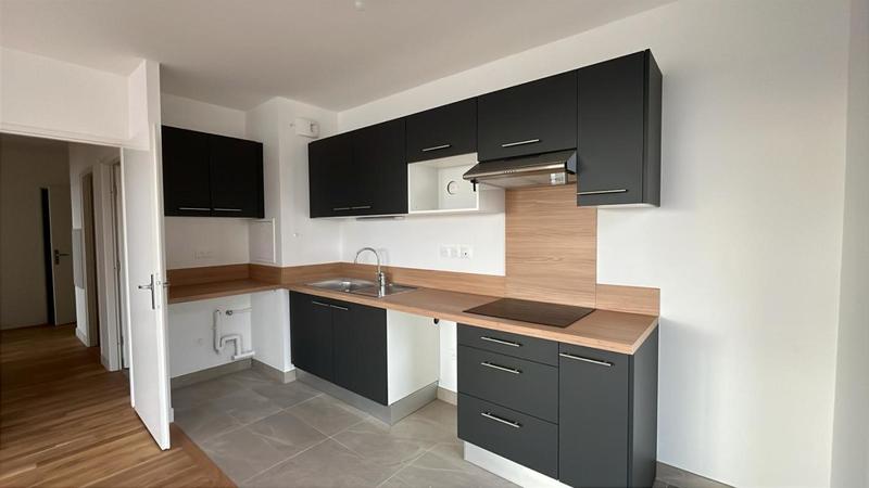 Appartement - 80 m² - 4 pièces