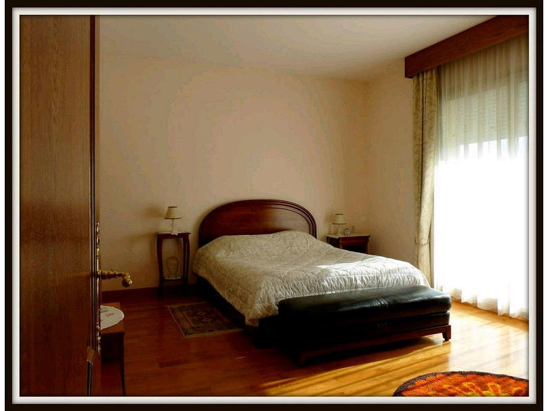 Maison - 240 m² - 6 pièces