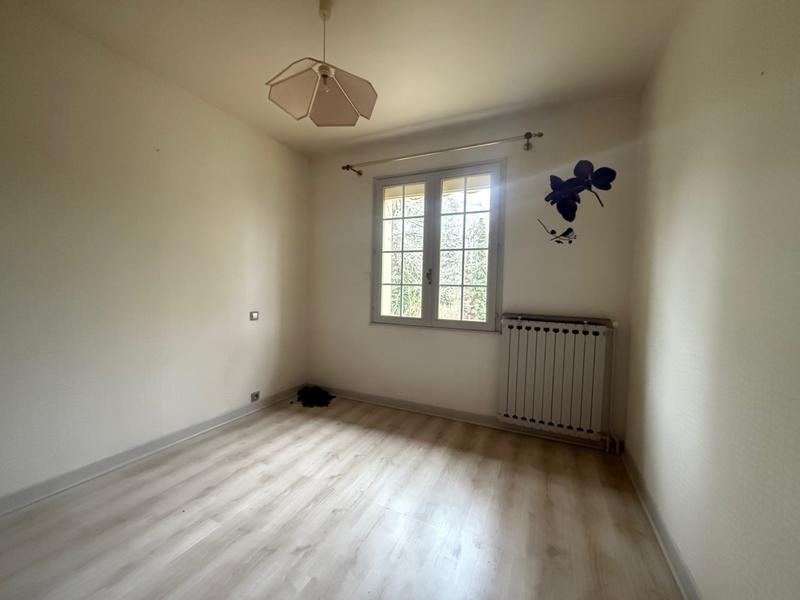 Maison traditionnelle - 227 m² - 9 pièces