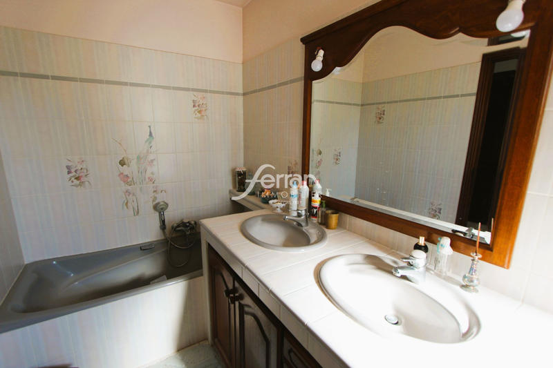 Maison - 130 m² - 4 pièces