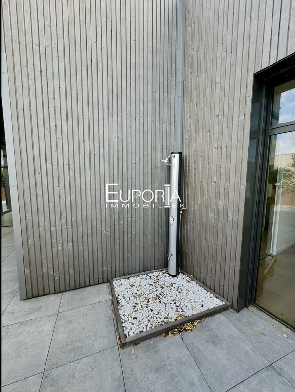 Appartement - 121 m² - 5 pièces