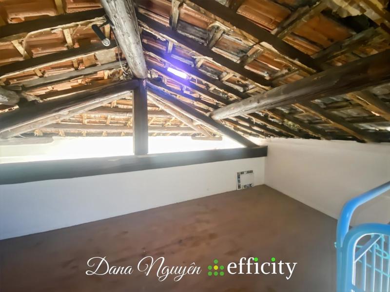 Immeuble - 177 m² - 9 pièces