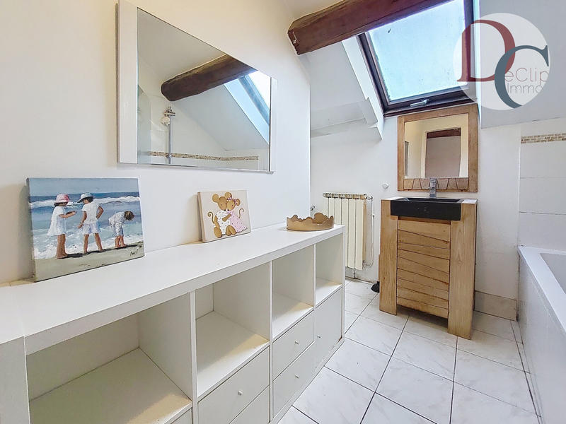 Maison - 90 m² - 5 pièces